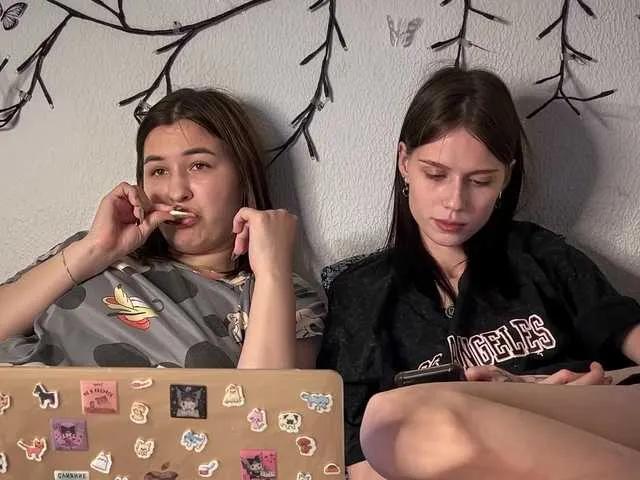 2Love-Love2 on BongaCams