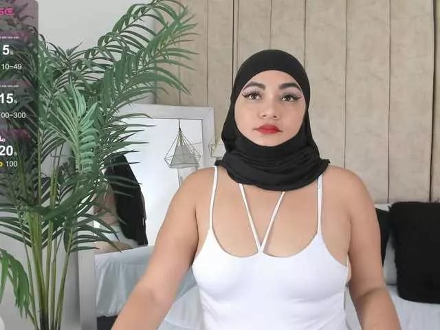 adhilaa- on BongaCams