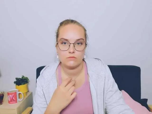 AlicePretty69 on BongaCams