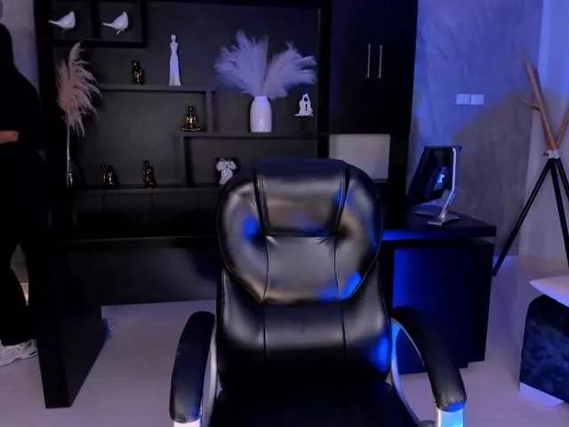 AllyJensen on BongaCams