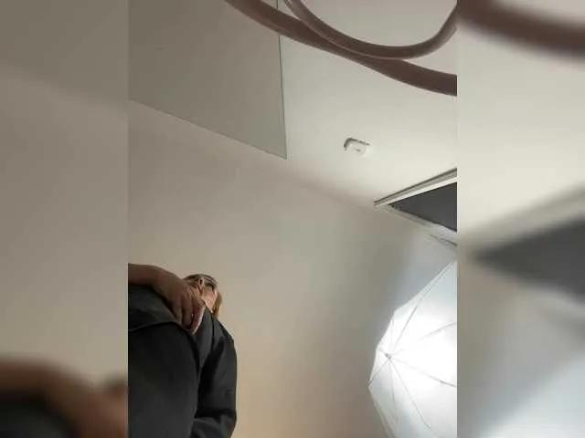 Cameron79 on BongaCams