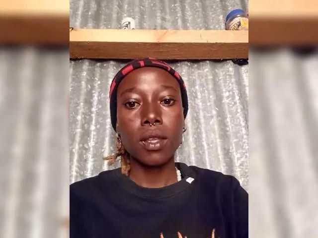 Dammyyaro on BongaCams