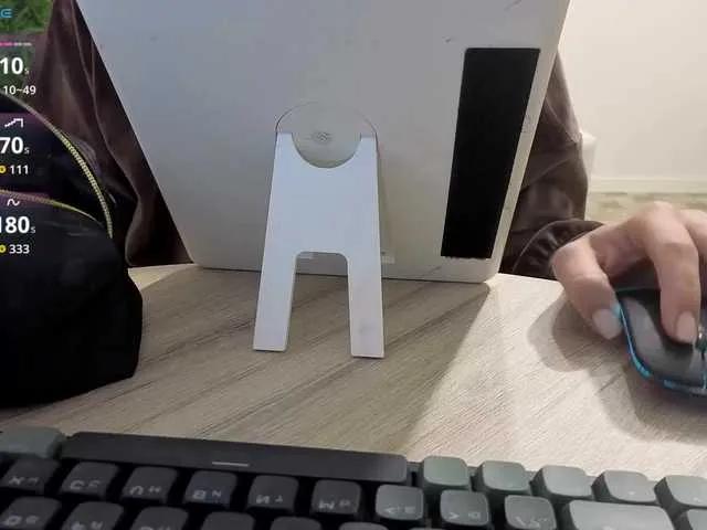 Danielea on BongaCams