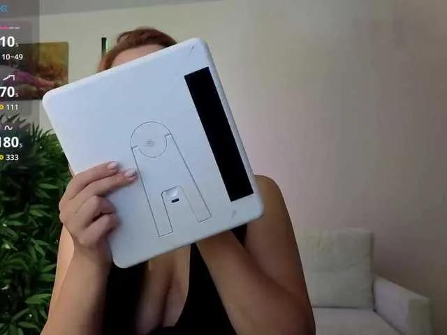 Danielea on BongaCams