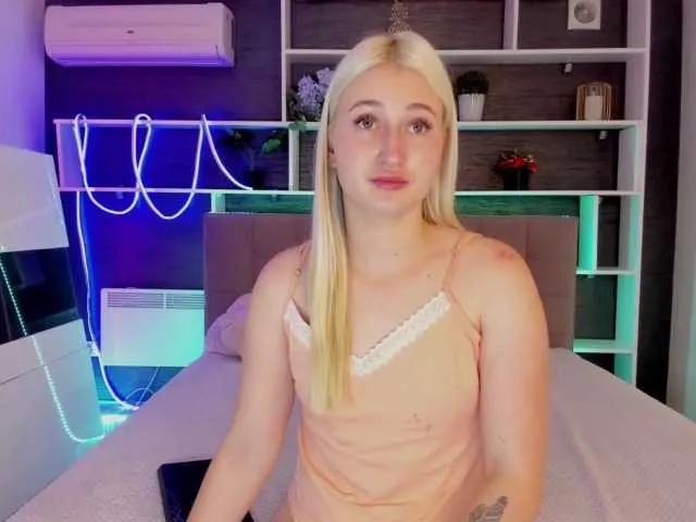 HollyTaillor — I'm turned on by confidence and curiosity. There's something incredibly exciting about someone who knows what they want and isn't afraid to explore new experiences