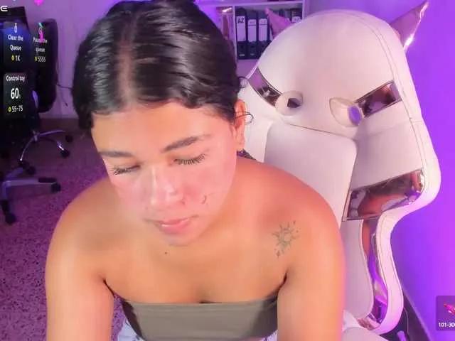 Ivy-sweetlove on BongaCams