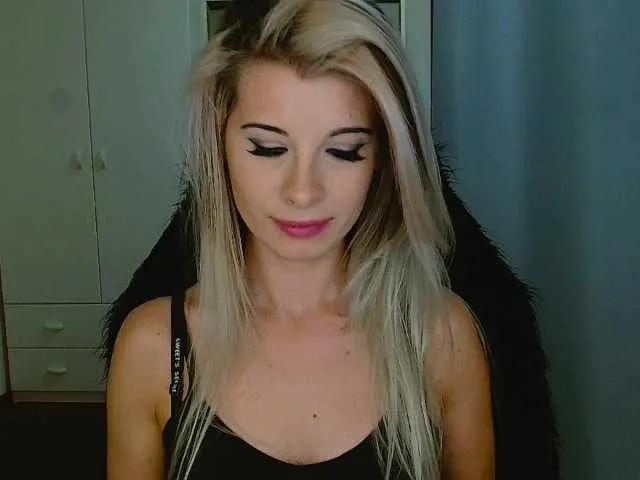 KristineNatural — I'm drawn to confident guys who know what they want and aren't afraid to show it. I can't resist a good tease - there's something insanely hot about that slow build-up, the looks, the tension, the anticipation...