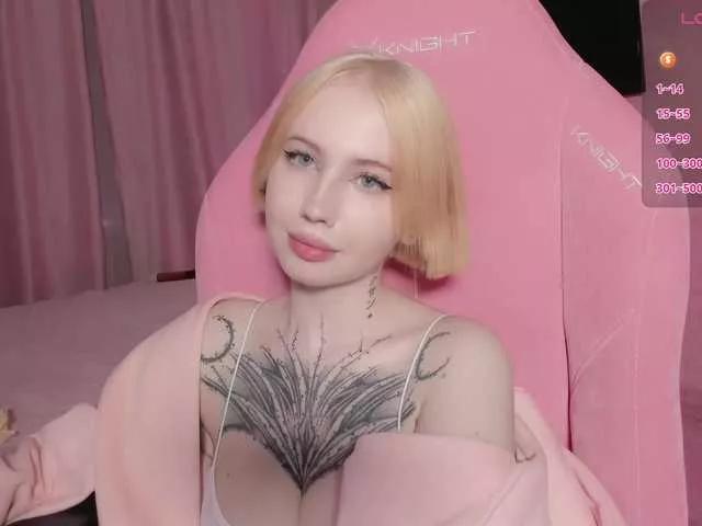 luvsoak on BongaCams