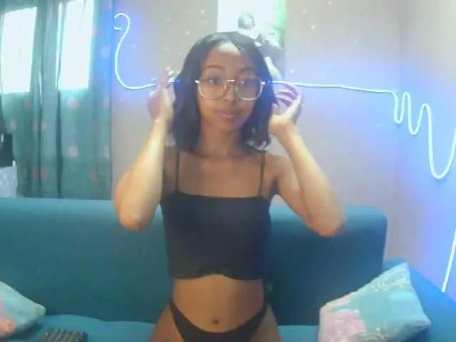 Marinahgrey on BongaCams