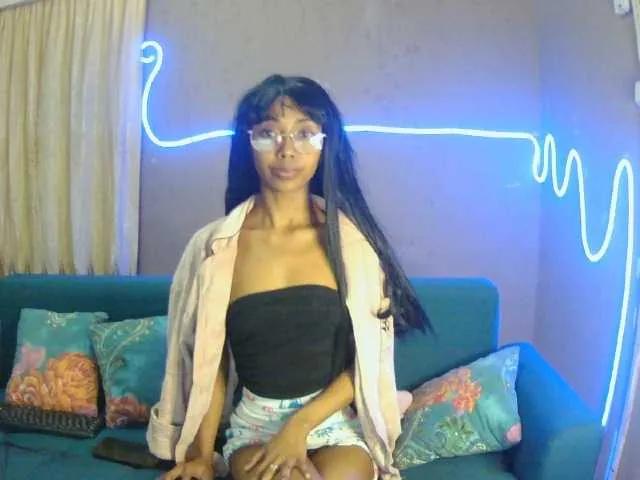 Marinahgrey on BongaCams