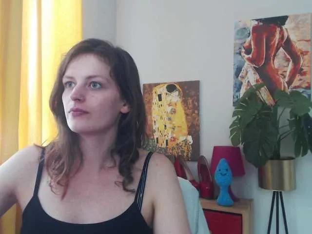 NadineGold on BongaCams