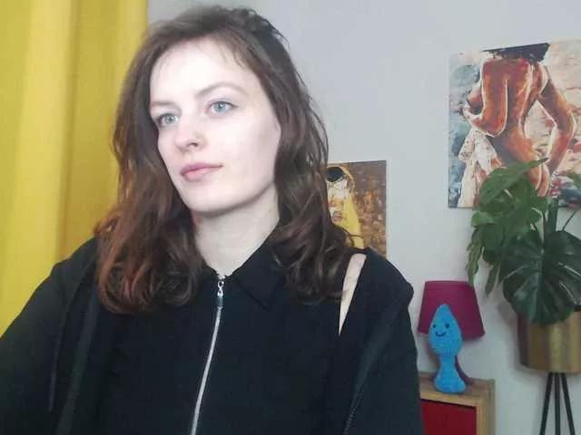 NadineGold on BongaCams