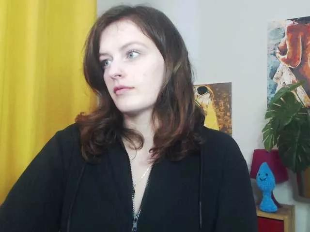 NadineGold on BongaCams