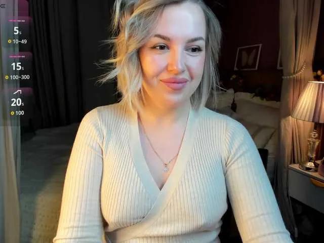 Nikki-Kai on BongaCams 