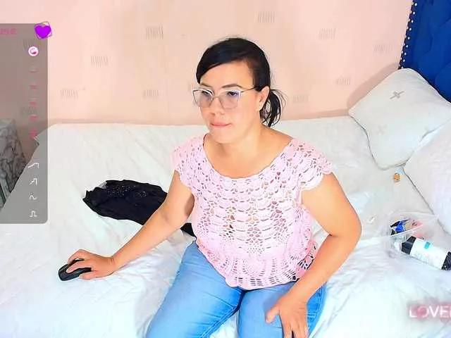 realshy-Stepsis on BongaCams