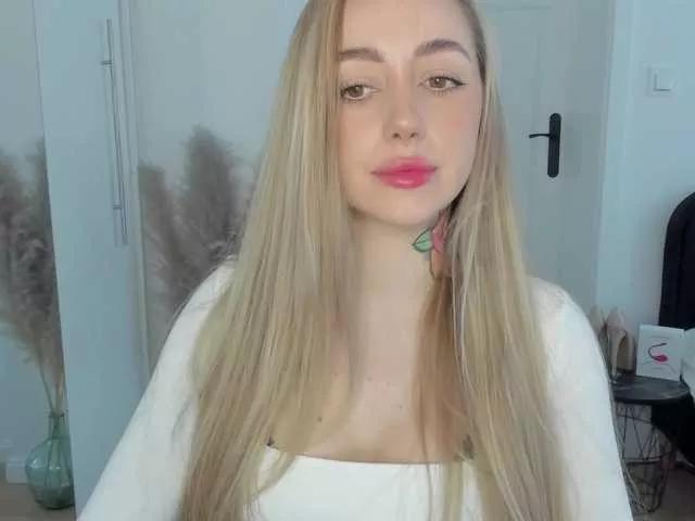 SEXYcoralie on BongaCams