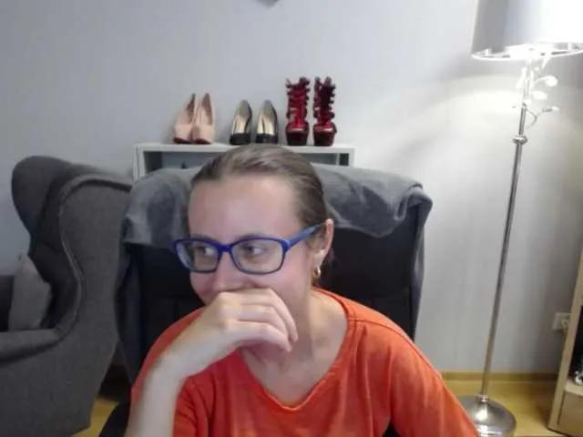 sparkleLizzy on BongaCams