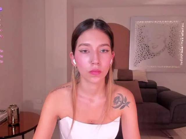 TaraLawrence on BongaCams 