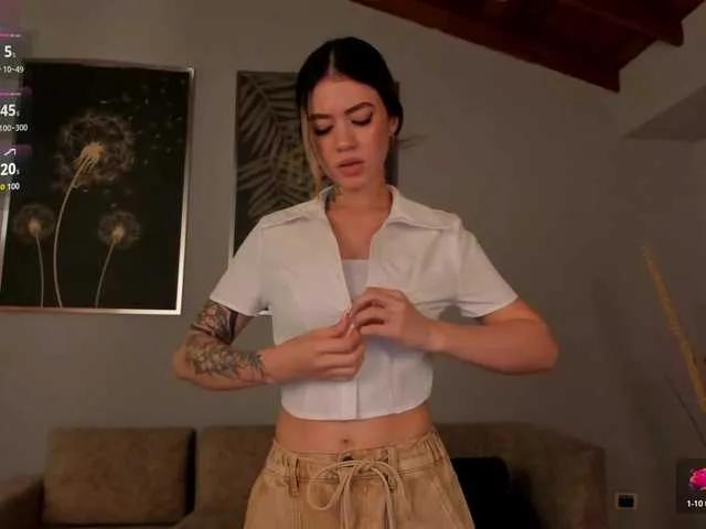 ViolettHansson on BongaCams