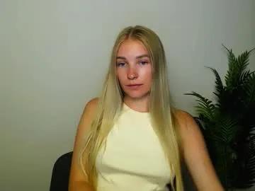 _snow_queen__ on Chaturbate