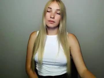 _snow_queen__ on Chaturbate