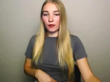 _snow_queen__ on Chaturbate