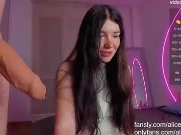 alicekaneky_xx on Chaturbate