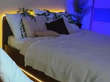 alluringeyess on Chaturbate