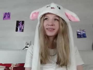 b4by_emilia on Chaturbate