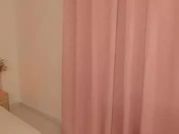 babesexy19_ on Chaturbate