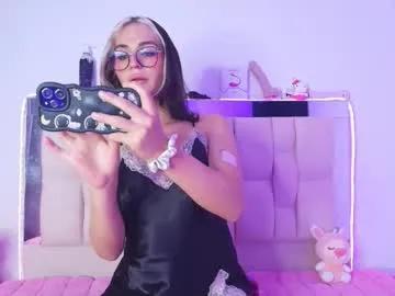 bonn_glow on Chaturbate