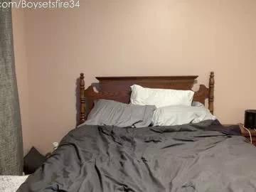 boysetsfire34 on Chaturbate
