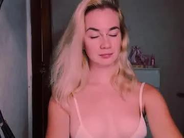 carinfox on Chaturbate