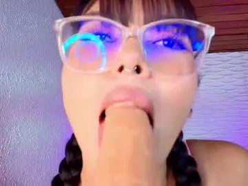 charlotte_2015 on Chaturbate