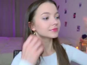 charming_bliss on Chaturbate