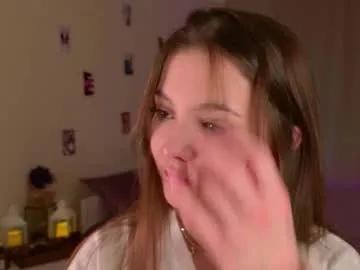 charming_bliss on Chaturbate