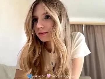chloe_show on Chaturbate