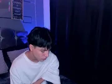 chrristopher77 on Chaturbate