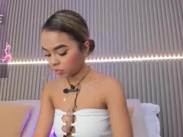 coralineross_ on Chaturbate