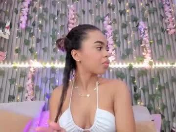 coralineross_ on Chaturbate