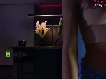 crazzy_cherry on Chaturbate