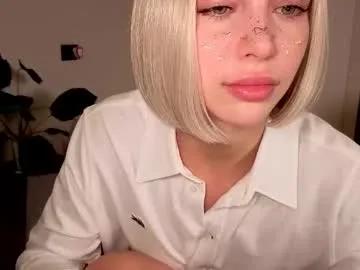 cutieeeeva on Chaturbate