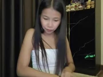 deedeedoll on Chaturbate
