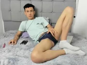 dream_team4 on Chaturbate