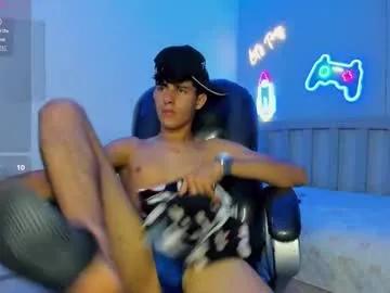 dyla_n18_ on Chaturbate