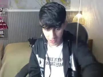 dyla_n18_ on Chaturbate