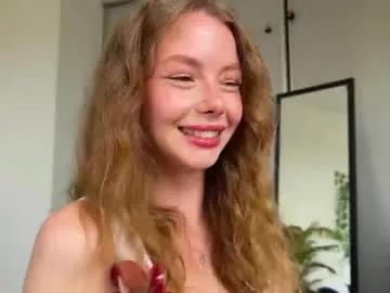 elli_harmon on Chaturbate