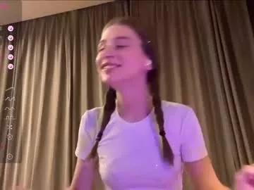 evie_may on Chaturbate