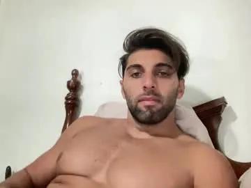 fitcurvyman4fun_69 on Chaturbate