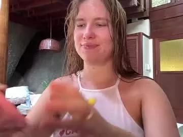 fluffy_bunnyxxx on Chaturbate